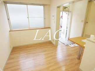 【居間・リビング】 | メゾンＳＩＭＯ | 洋室のお部屋です。