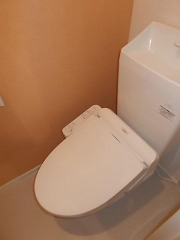 ラ・ビアンドゥ　Ⅱのトイレ|コンパクトで使いやすいトイレです
