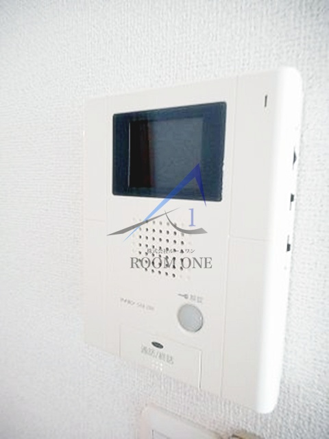 エル　オーヴのセキュリティ|モニター付きインターホンです。