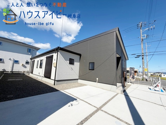 大垣市青木町平屋の新築戸建！お車スペース3台可能！広めの洗面にホスクリーン！トイレ2ヶ所あります♪