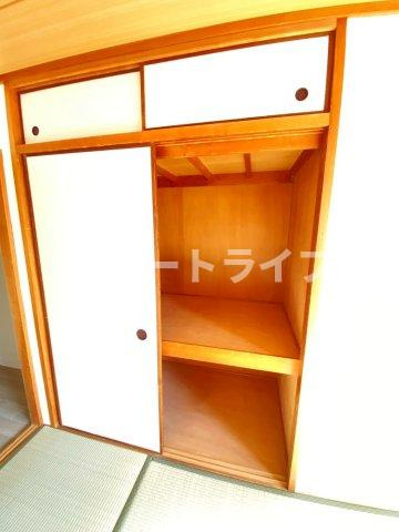 大阪市淀川区東三国２丁目の賃貸マンションの収納
