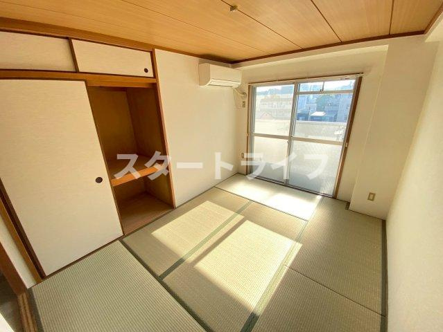 大阪市淀川区東三国２丁目の賃貸マンションの寝室