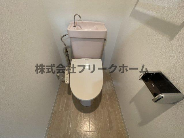 三鷹市井口３丁目の賃貸マンションのトイレ