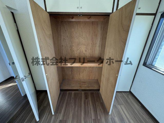 三鷹市井口３丁目の賃貸マンションの収納