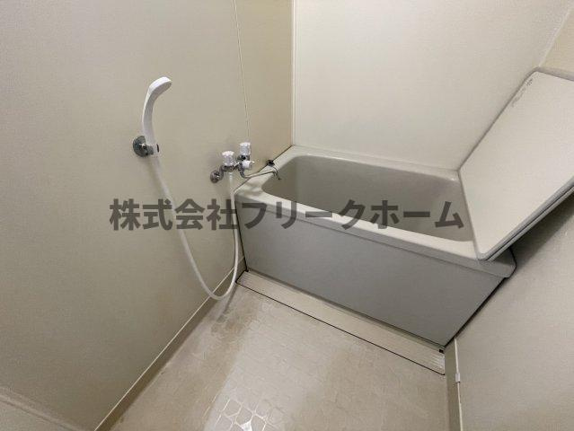 三鷹市井口３丁目の賃貸マンションの浴室