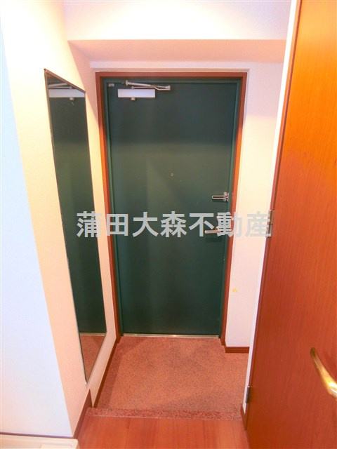 ヴェルステージ大森町駅前の玄関|姿見鏡付き