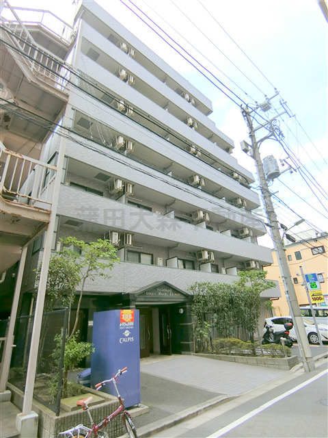 ヴェルステージ大森町駅前の外観|2003年10月築　RC鉄筋コンクリート造8階建て総戸数47戸の分譲賃貸マンション
京急本線大森町駅近の東京都大田区大森西3丁目、平和島駅と梅屋敷駅も徒歩圏内
オートロック宅配BOXゴミ捨て場