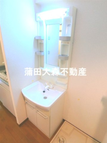 ヴェルステージ大森町駅前の洗面所|独立洗面台　洗濯機置き場