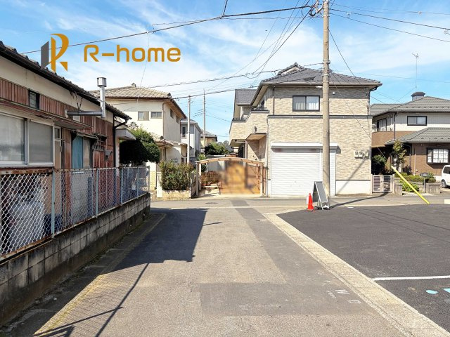 古河市新久田第1　新築戸建て　2号棟の前面道路含む現地写真|堂々！建物完成♪実際のお部屋をご見学可能です♪
ご見学が一番の資料！お気軽にお問い合わせ下さい♪