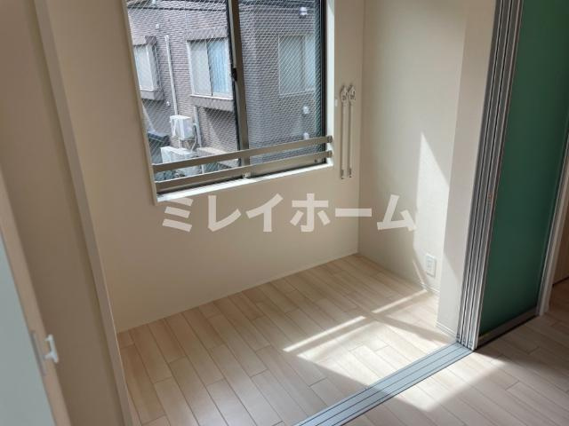 メゾネット南馬込の居間・リビング