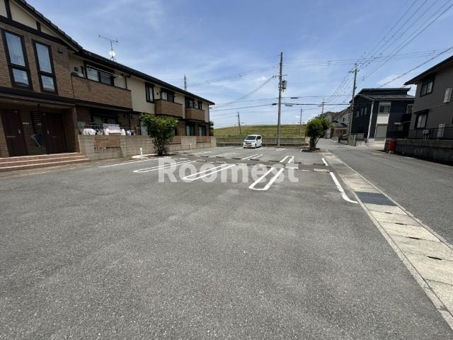 ミリオンフルールの駐車場|駐車場があります