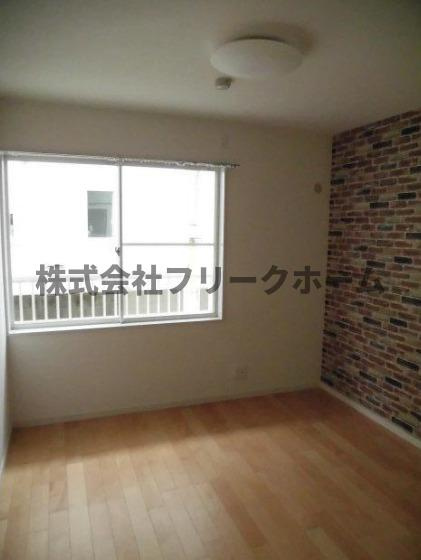小金井市前原町４丁目のアパートの寝室