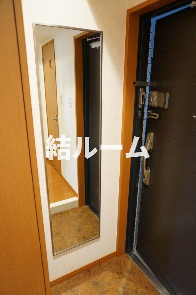 板橋区東新町１丁目の賃貸マンションの玄関