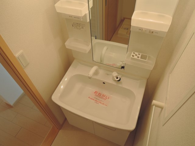 シティコートZUSHIⅡの洗面所