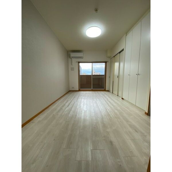 CITY　SPIRE難波WESTの居間・リビング