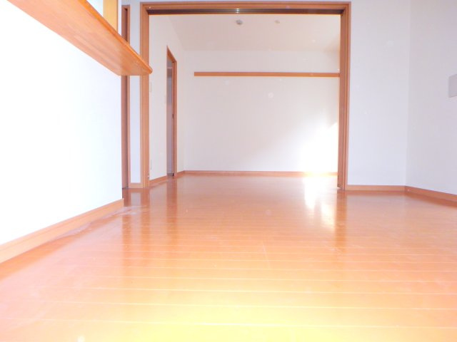 キャッスルⅤの居間・リビング|別部屋の参考写真となります。