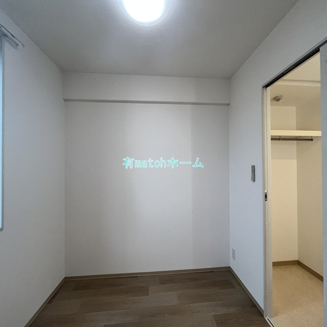 LEGALAND福島Northの洋室
