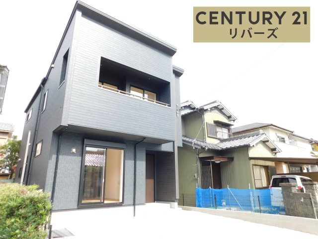 愛西市北一色町北田面の新築一戸建の外観|☆限定１棟☆　　いつでも見学できます♪（お問合せ当日、平日、水曜、夜間でもＯＫ）　洋室１部屋を間仕切る事で３ＬＤＫか４ＬＤＫに変えることができます！　駐車並列２台可！　長期優良住宅　制震ダンパー搭載！