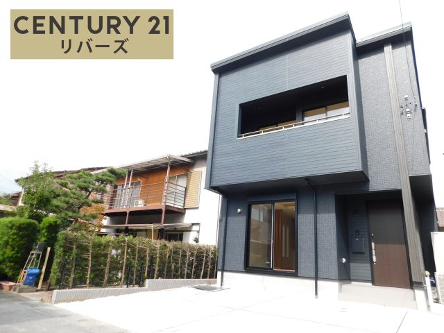 愛西市北一色町北田面の新築一戸建の前面道路含む現地写真|☆限定１棟☆　　いつでも見学できます♪（お問合せ当日、平日、水曜、夜間でもＯＫ）　洋室１部屋を間仕切る事で３ＬＤＫか４ＬＤＫに変えることができます！　駐車並列２台可！　長期優良住宅　制震ダンパー搭載！