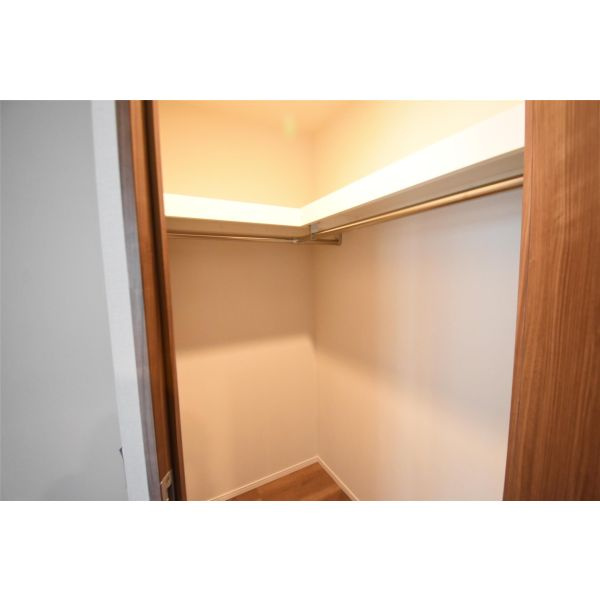 クレヴィアタワー大阪本町の収納