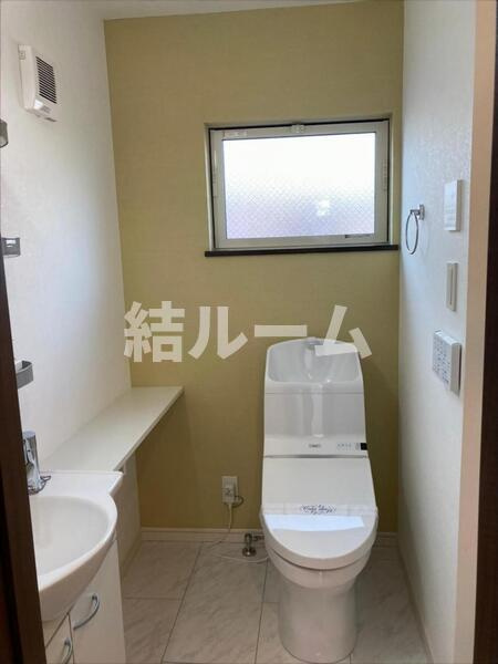 豊島区池袋３丁目のアパートのトイレ