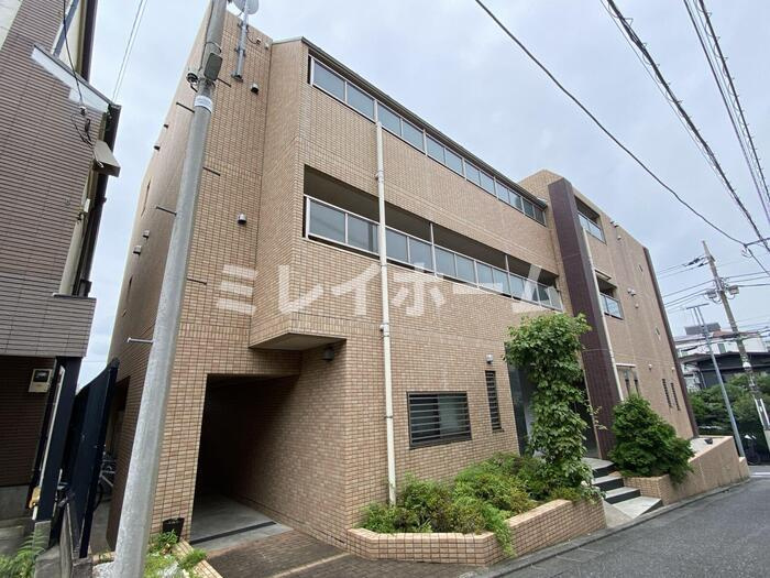 メゾンマリモの外観