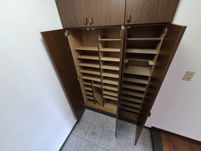 ルミエール六甲の玄関