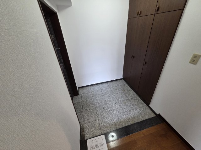 ルミエール六甲の玄関