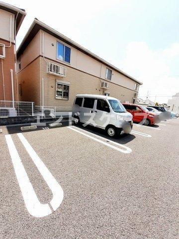 メゾン・スフレⅡの駐車場|高崎、前橋のお部屋探しはエンドスケープまで！お客様の理想お聞かせ下さい♪