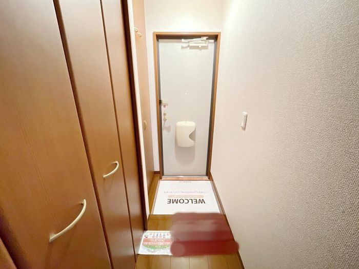 ローズコートＳＵＧＩＹＡＭＡの玄関