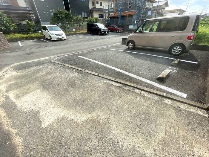 ローズコートＳＵＧＩＹＡＭＡの駐車場