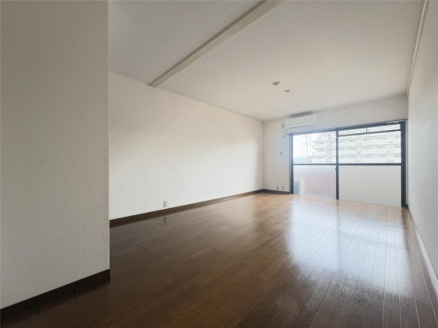 メゾンドアレイ新町の居間・リビング