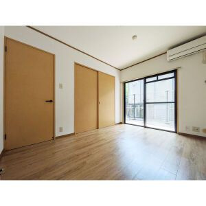 福岡市城南区長尾５丁目の賃貸マンションの居間・リビング