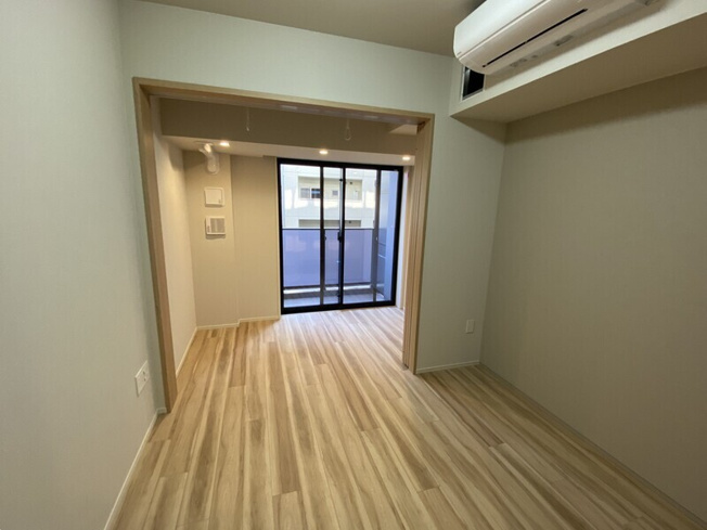【居間・リビング】ONE ROOF RESIDENCE TAMACHI