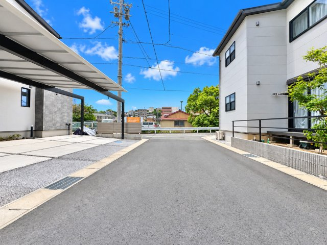 中央区城北1丁目の前面道路含む現地写真|物件前の道路になります。交通量も少なくスムーズに道路に出られます。