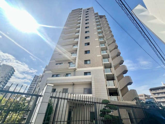 ヴェリテ帝塚山万代の外観|対面式を採用したキッチンですので、リビングで寛ぐご家族をいつも感じられます！食器洗浄乾燥機付ですので、忙しいママをサポートしてくれます！