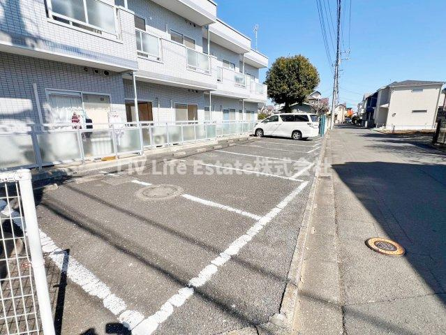 オークハイツN棟(オークハイツエヌトウ)の駐車場