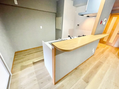 【その他】 | ライオンズマンション江坂 | 現在ご返済中のカーローン・カードローン・教育ローンなどを住宅ローンに一本化したり、家具家電購入費用・引越し費用を住宅ローンと組み合わせるなど、お客さまにメリットの多い住宅ローンのご提案が可能です。