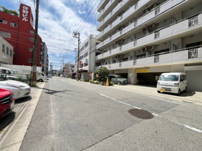 【周辺】 | ライオンズマンション江坂 | 現在ご返済中のカーローン・カードローン・教育ローンなどを住宅ローンに一本化したり、家具家電購入費用・引越し費用を住宅ローンと組み合わせるなど、お客さまにメリットの多い住宅ローンのご提案が可能です。