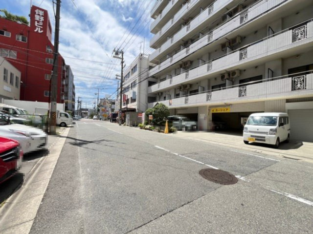 【周辺】 | ライオンズマンション江坂 | 現在ご返済中のカーローン・カードローン・教育ローンなどを住宅ローンに一本化したり、家具家電購入費用・引越し費用を住宅ローンと組み合わせるなど、お客さまにメリットの多い住宅ローンのご提案が可能です。