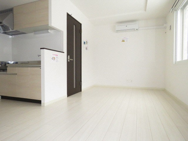 【居間・リビング】マカンS14 