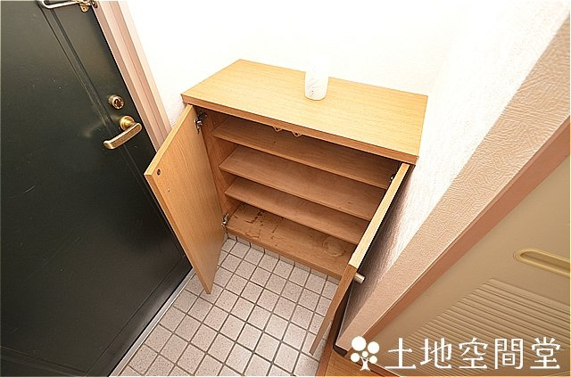 北九州市八幡西区八千代町の賃貸マンションの収納