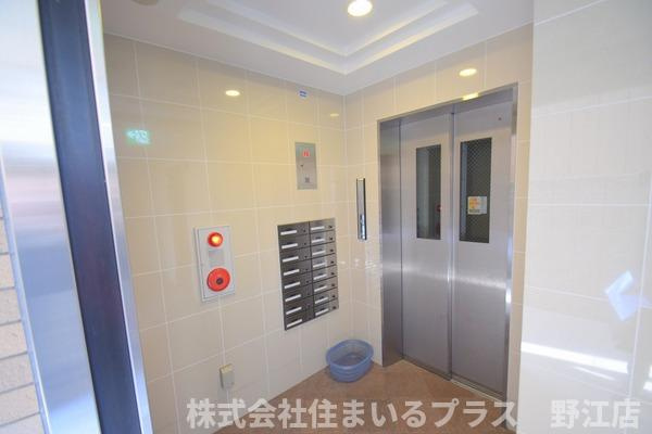 ＤＳ太子橋のロビー