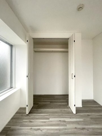 ライオンズマンション金町第2の収納|洋室のクローゼットです