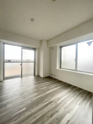 ライオンズマンション金町第2の洋室|採光の良い洋室です