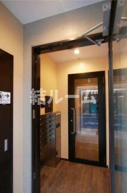 板橋区南常盤台１丁目の賃貸マンションのエントランス