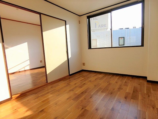 メゾン日吉の寝室|写真は同建物の別部屋を参考に掲載しております。