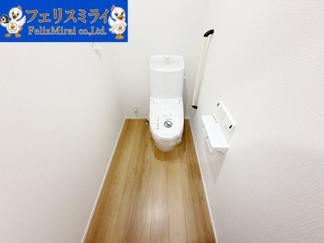 LiGNAGE 加古川市平岡町土山1期（全1棟）1号棟のトイレ