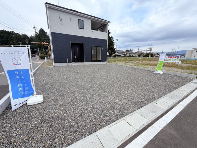 クレイドルガーデン波田(第11)の駐車場
