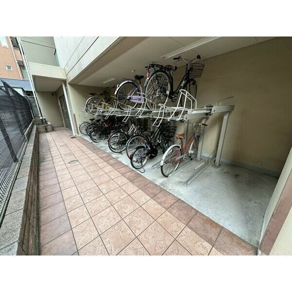 カナセ上汐町の駐車場